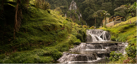 ¿Por qué el agua termal sale caliente?
